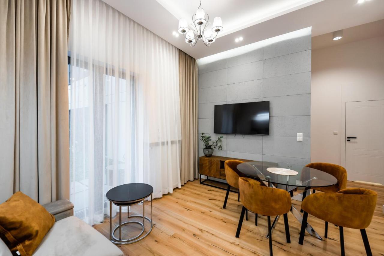 Zlota Sophisticated Apartment Varsó Kültér fotó