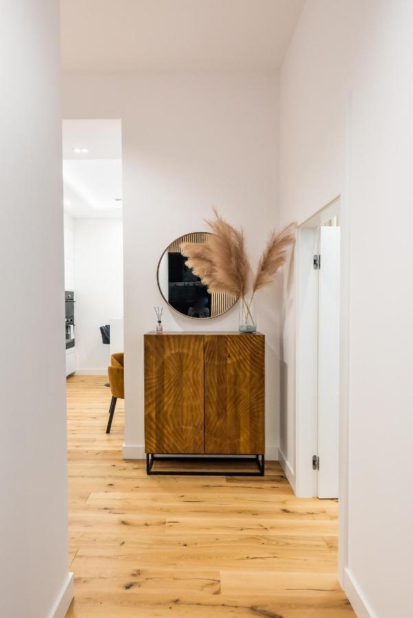 Zlota Sophisticated Apartment Varsó Kültér fotó