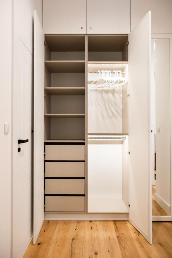 Zlota Sophisticated Apartment Varsó Kültér fotó